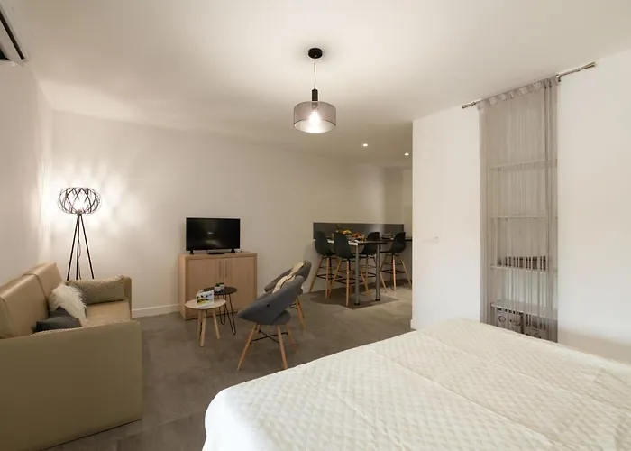 Апартаменти Bastion-2 By Interhome